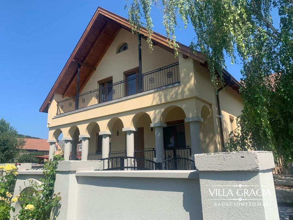 Villa Gracia Бадачоньтомай Экстерьер фото